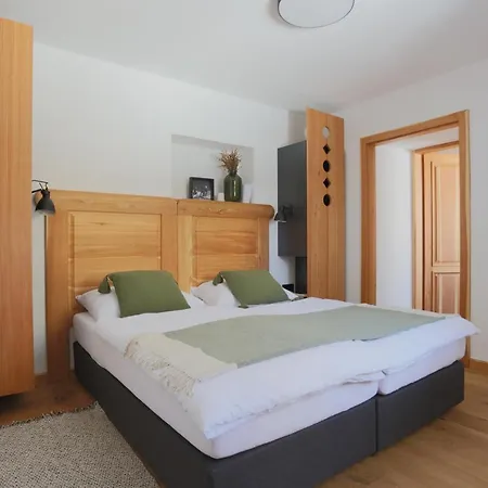 Schneiderhaus アパート