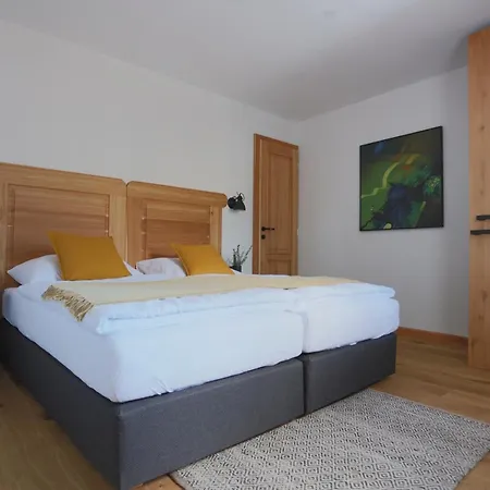 Schneiderhaus * マウテルンドルフ